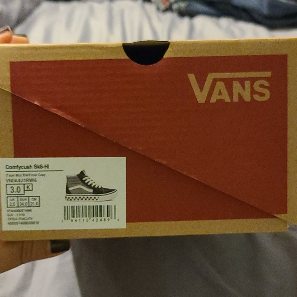 Boys Vans ComfyCush size 3